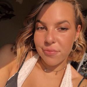 Meet your Posher, Abbie